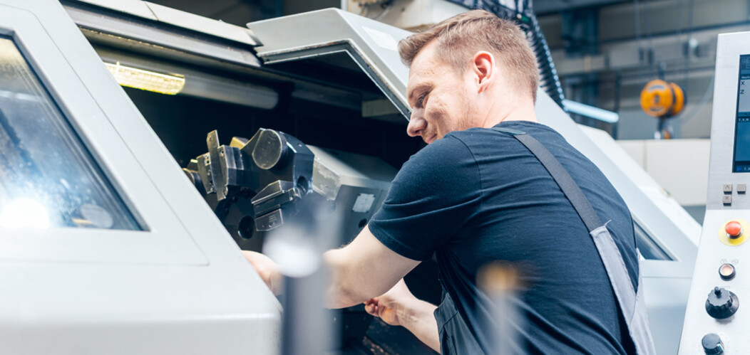 Worker in a skilled manufacturing facility