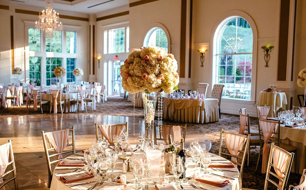 Floral bouquet and table setting for event at Aria in Prospect, Connecticut